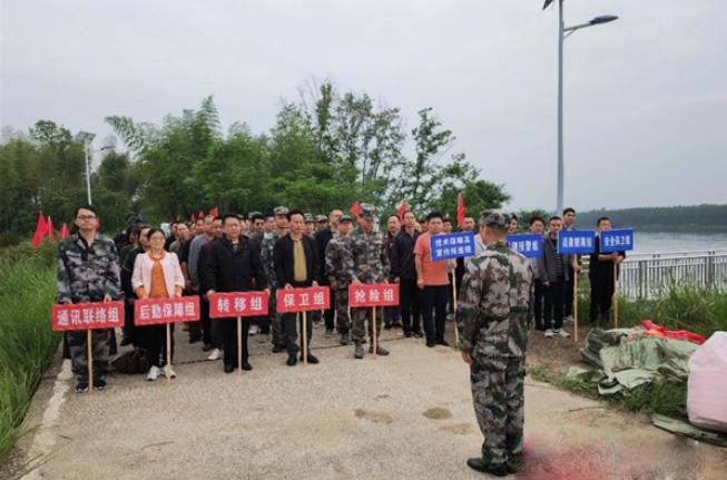 筑牢&ldquo;安全堤&rdquo;！常德桃花源開(kāi)展防汛、地災(zāi)防治緊急避險(xiǎn)聯(lián)合演練